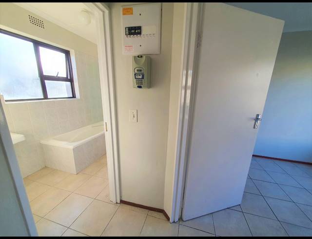 1 BEDROOM APARTMENT TO LET IN PAROW NORTH